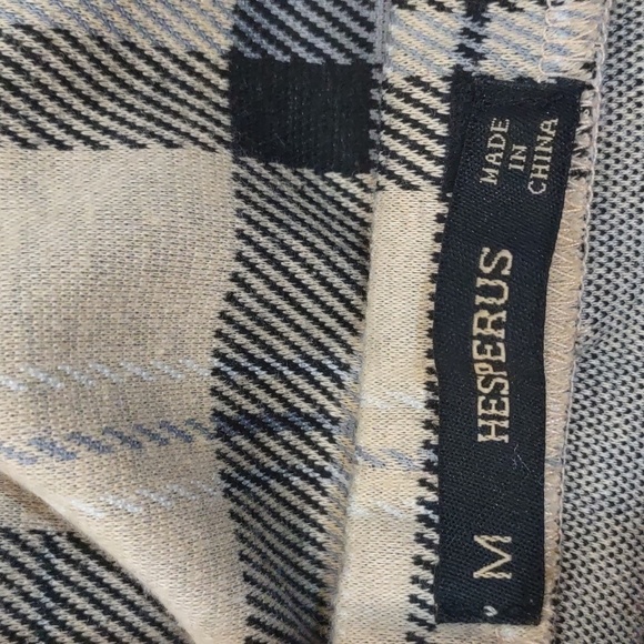 SLIGHTLY USED HESPERUS PLAID SKIRT CREAM BLACK AND BABY BLUE SIZE JUNIOR M - Picture 6 of 8